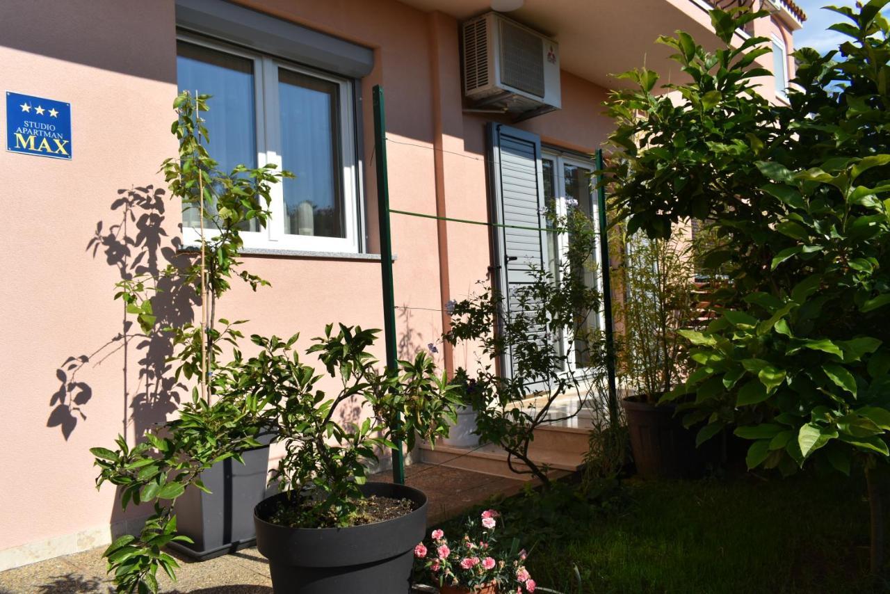 Studio Max With Parking Rovinj Extérieur photo